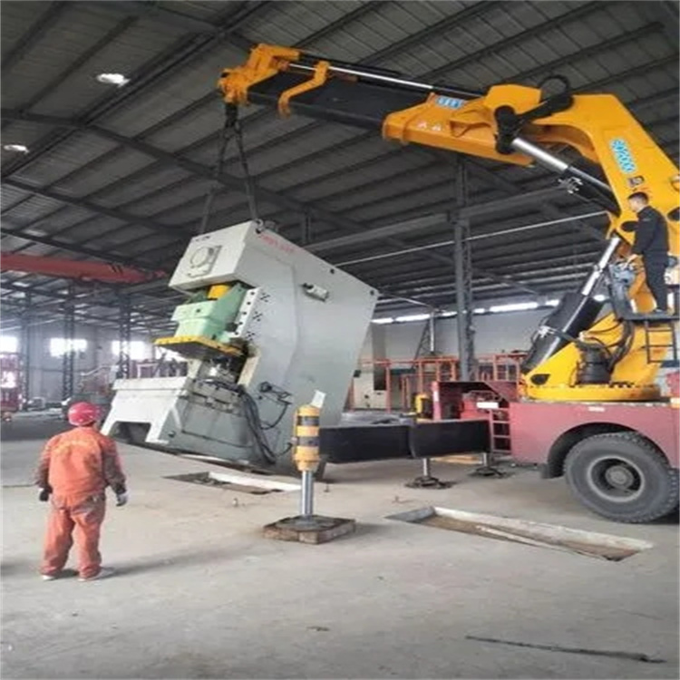 赣州章贡80吨折臂吊车出租附近电话